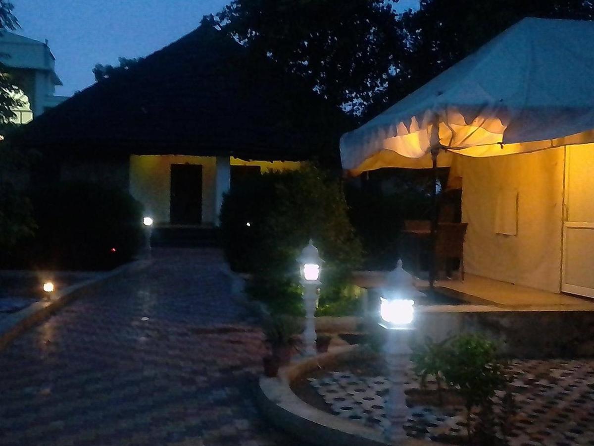 Neelkanth'S Bagar Inn Resort Jhunjhunu Ngoại thất bức ảnh