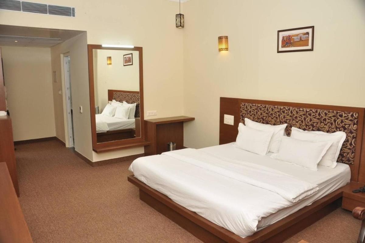 Neelkanth'S Bagar Inn Resort Jhunjhunu Ngoại thất bức ảnh